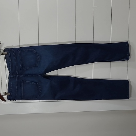 Calvin Klein Women's sz 6 Slim Mid Rise Boyfriend Fit Denim Jeans - Picture 4 of 11